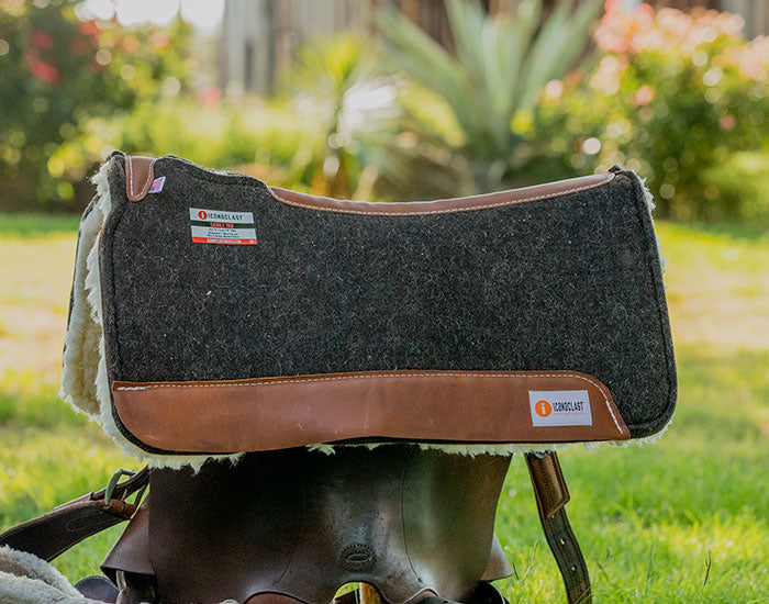 Iconoclast Saddle pad Natural Black